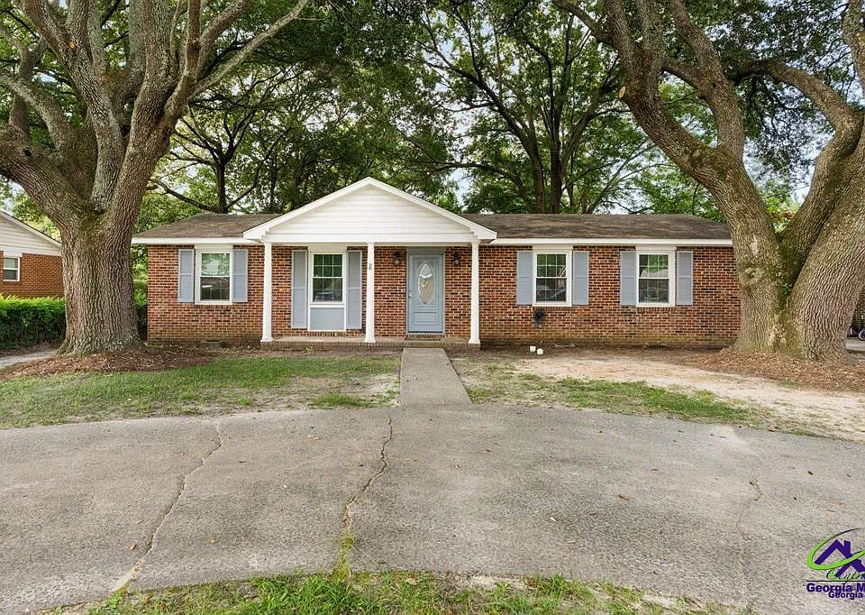 114 Karen Dr