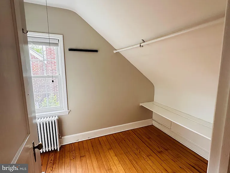 110 W 14th St — Photo 11