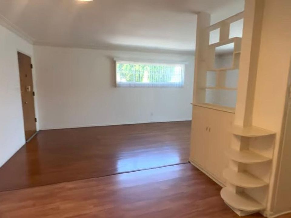1st image of 875 W Washington Ave