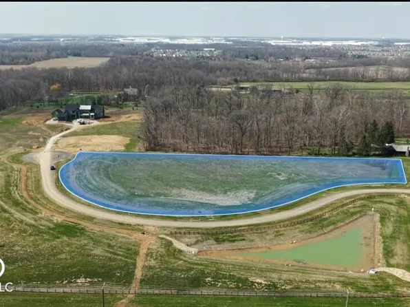 4852 Homestead Ct, Zionsville, IN 46077