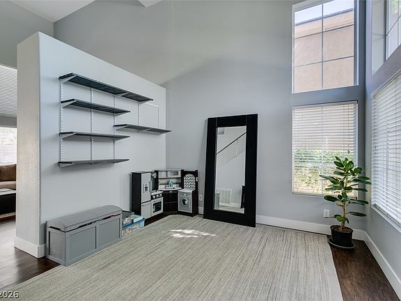 5th image of 1013 Corsica Ln