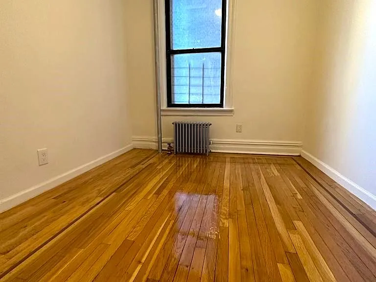 2856 Grand Concourse — Photo 4