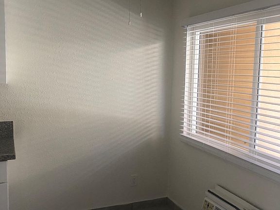 5th image of 6961 Whitsett Ave APT 8