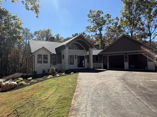 256 Fairview Dr, Blue Ridge, GA 30513