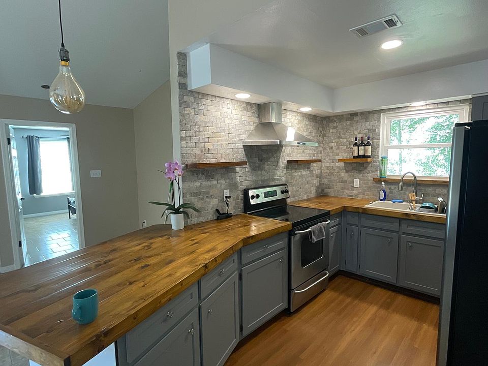 1st image of 6218 Forest Pines Dr