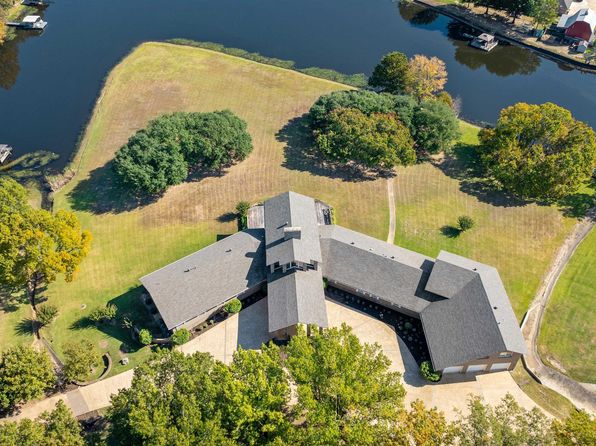 6712 N Hills Dr, Texarkana, TX 75503