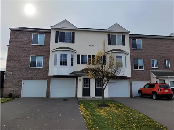4951 Emmit Dr N, Hugo, MN 55038
