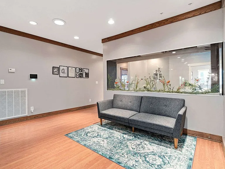 Building's Lounge