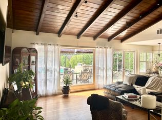 22491 Domingo Rd, Woodland Hills, CA 91364