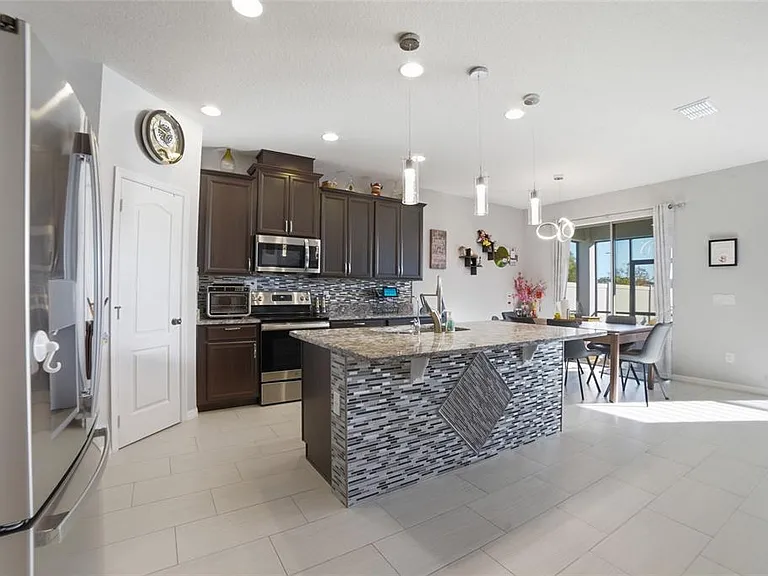 1461 Clear Brook Pl — Photo 18
