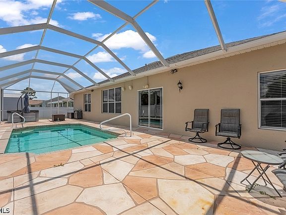 4th image of 1709 NW 15th Ter
