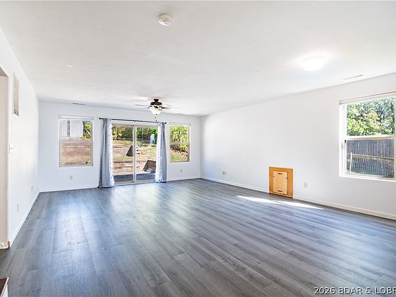 4th image of 135 Primrose Ln