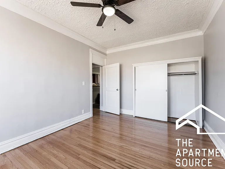 1215 W Rosemont Ave #3 — Photo 4
