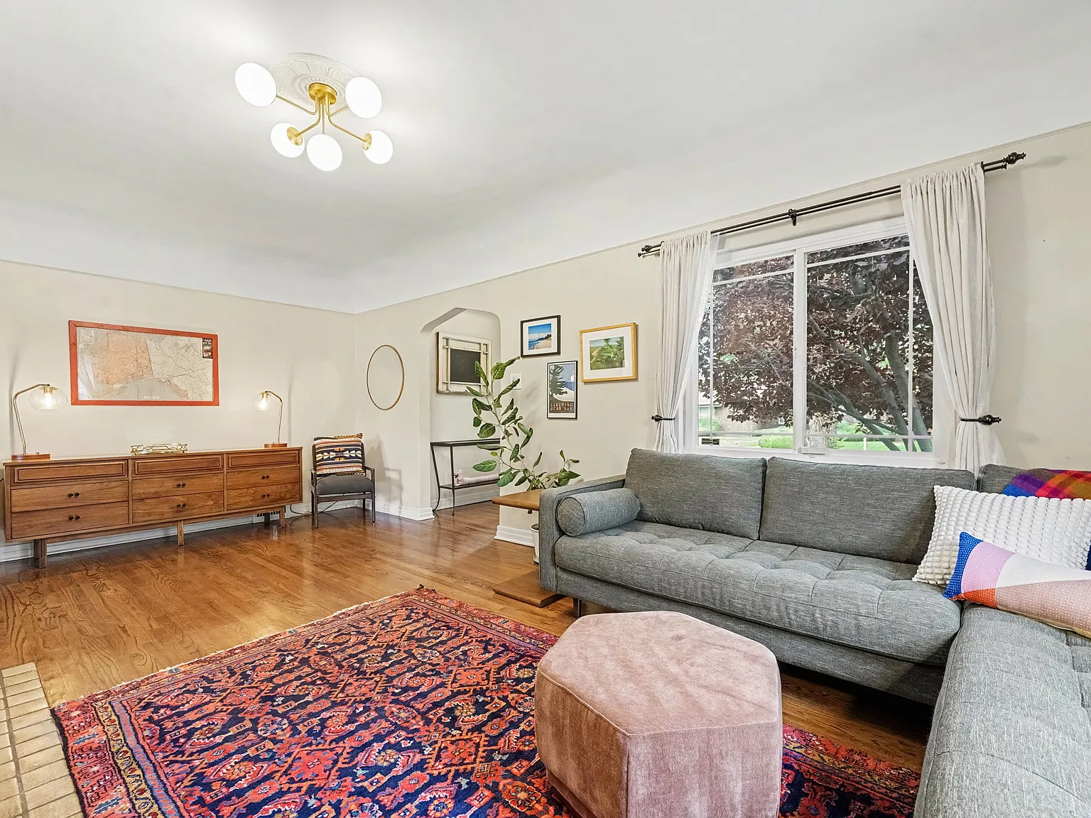 4 bed, 2249 sqft, $3,900 — Photo 3