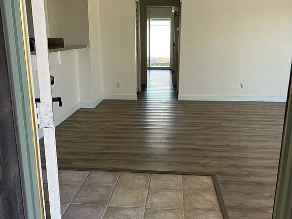 5th image of 2105 N Villas Ln