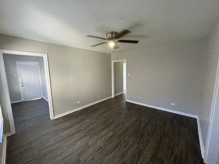 859 Steves Ave #2 — Photo 7
