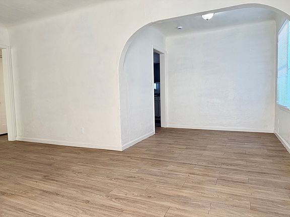 4th image of 1314 S Santa Fe St