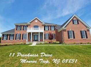 11 Preakness Dr, Monroe Township, NJ 08831