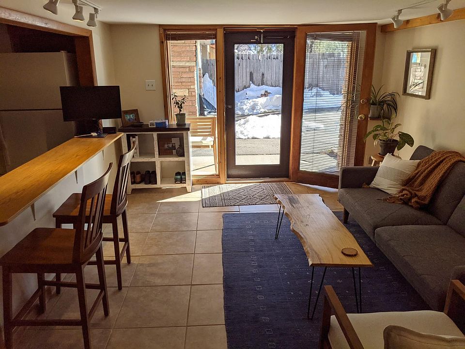 Living room, entry