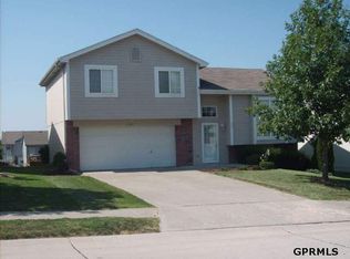 14502 Grand Ave, Omaha, NE 68116