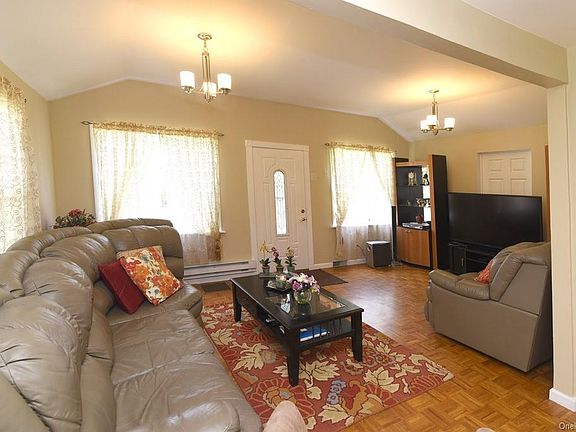 3rd image of 396 Haviland Dr