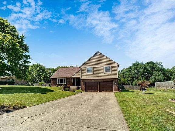 3rd image of 6800 Curtwood Dr