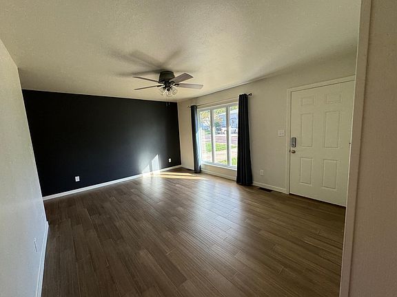 5th image of 2217 W Kensington Dr