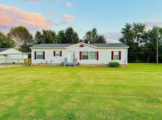 3351 E State Line Rd, Union City, TN 38261