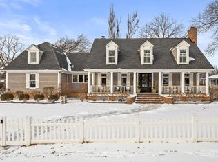 607 E Prairie Ave, Wheaton, IL