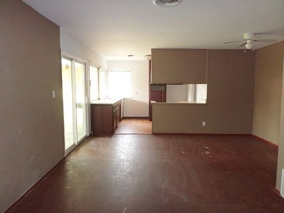 2nd image of 1347 W Robin Dr