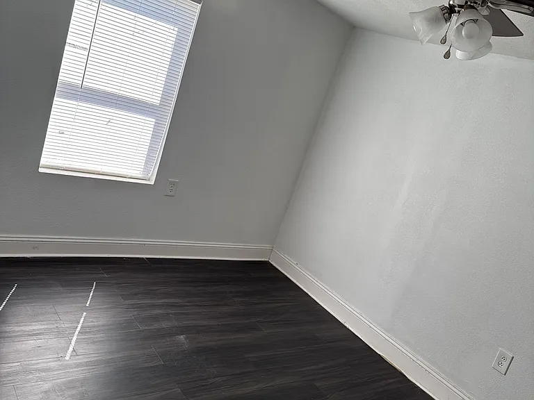 207 S J St — Photo 6