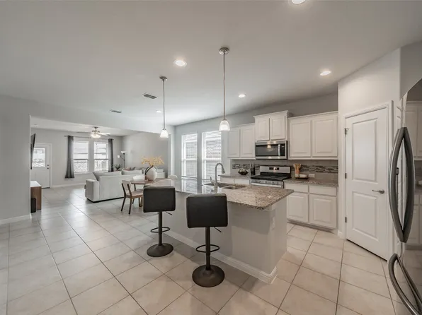 1413 Archway Ct, Justin, TX 76247