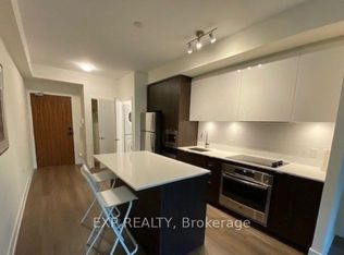 8 Ann St #305, Mississauga, ON L5G 0C1