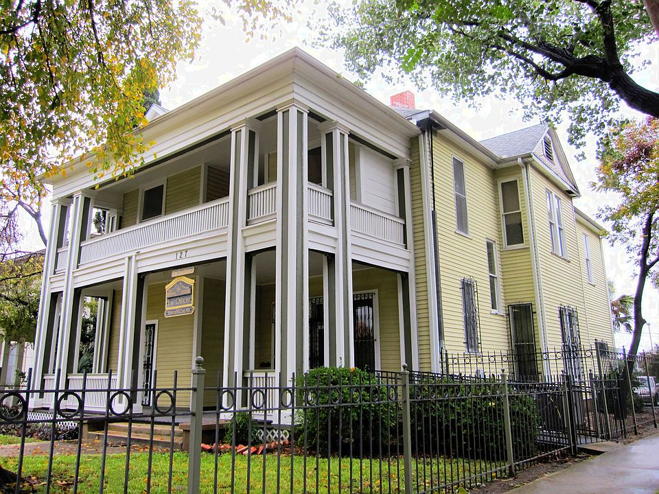 1st image of 127 Lewis St