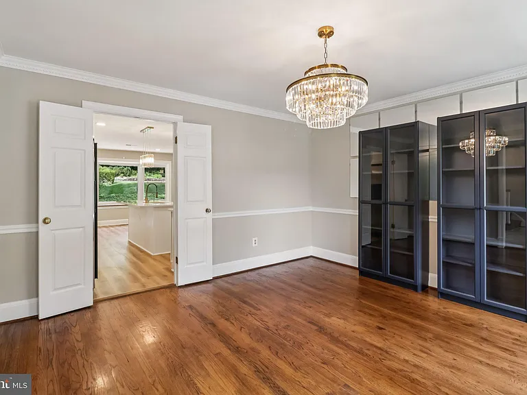 7518 Old Dominion Dr — Photo 8