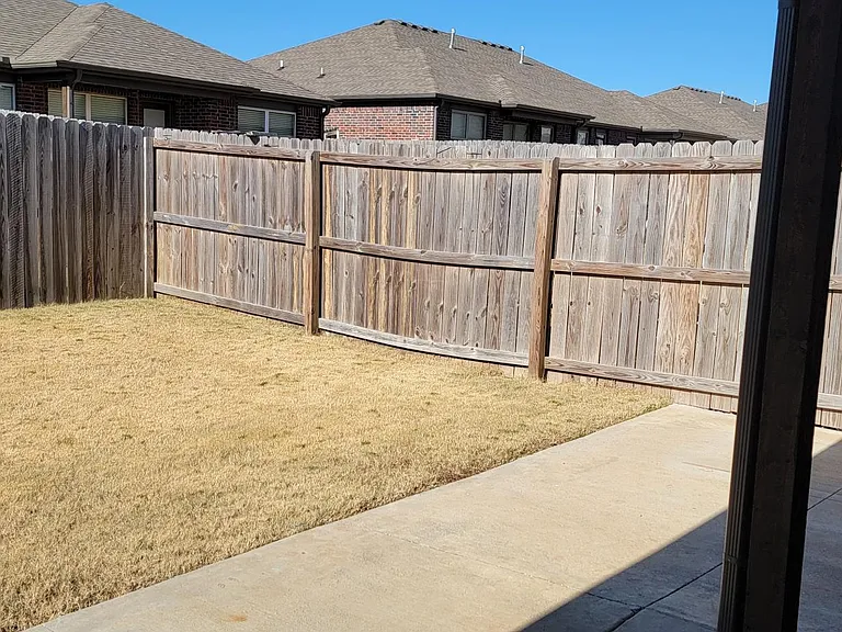 433 Red Robin St #433 — Photo 15