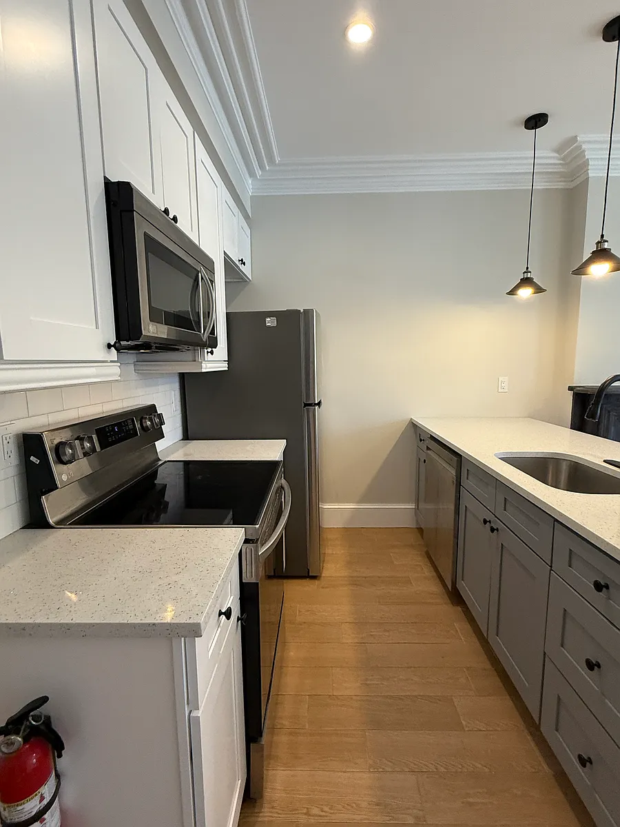 Kitchen - 194 Lander St #1