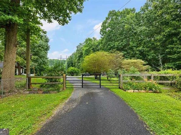 10 Dimsdale Ln, Alpharetta, GA 30004