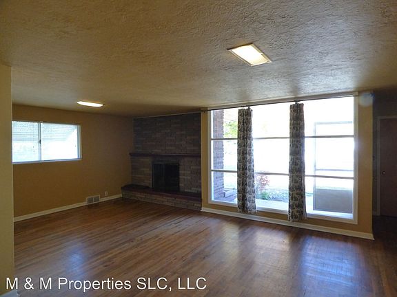 2nd image of 1220 E Lavon Dr