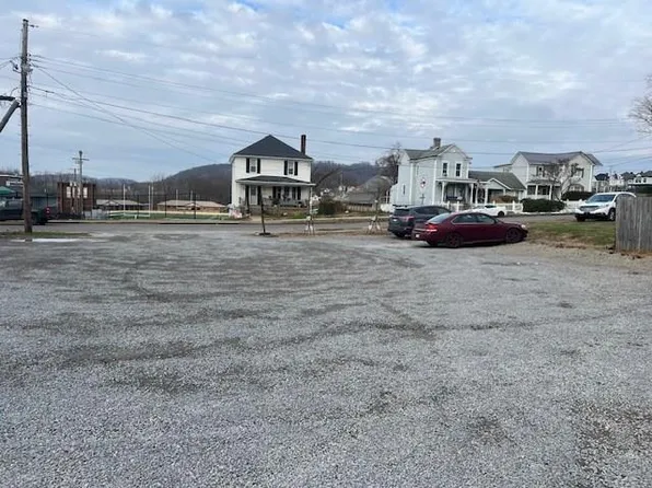 507 5th Street, Moundsville, WV 26041