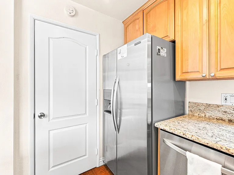 3843 Riviera Dr #3 — Photo 7