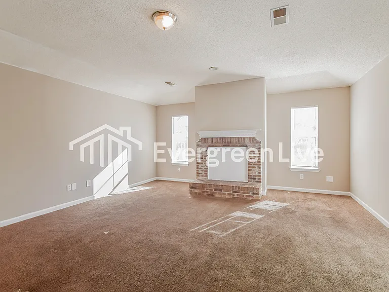 2724 Van Der Veer Dr — Photo 6