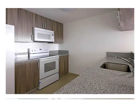 (undisclosed Address), Miami, FL 33132