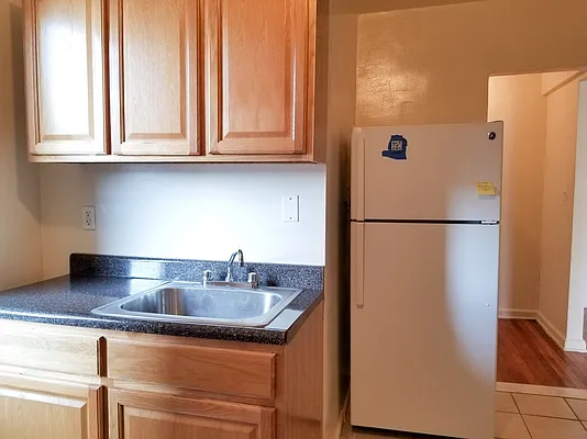 Rented by BRICK & GALO REALTY CORP | media 4