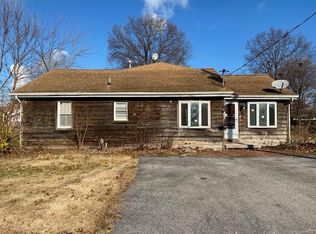 1315 Gonterman St, South Roxana, IL 62087