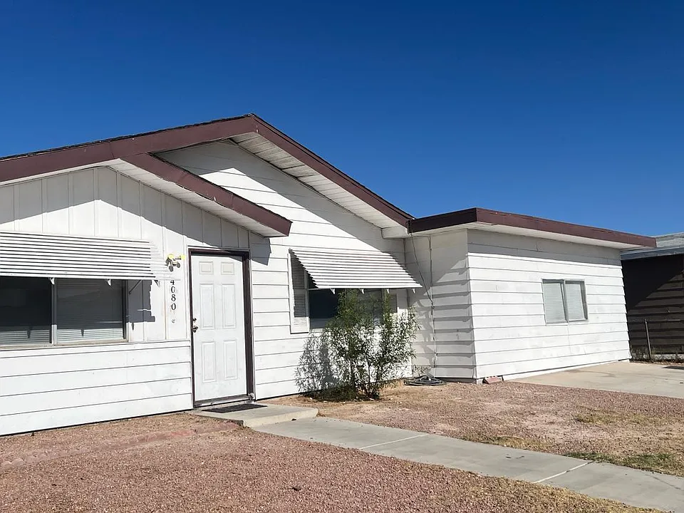 4080 Studio St