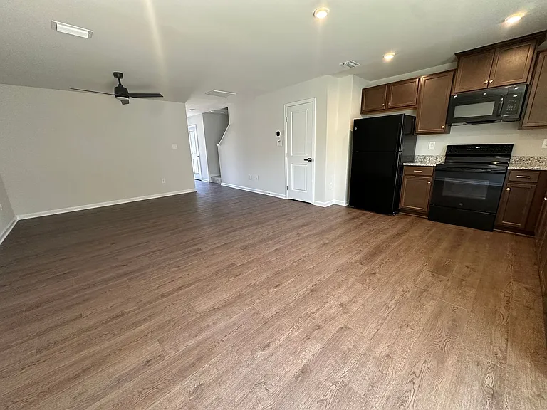 3502 N Adams Landing Rd — Photo 3
