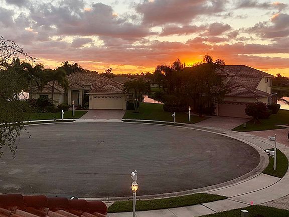 Sunrise over the cul-de-sac