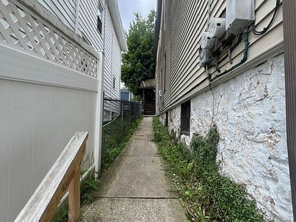 2nd image of 63 W Railroad St #B