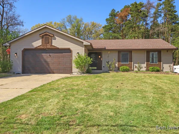 47 Six Mile Rd NE, Comstock Park, MI 49321